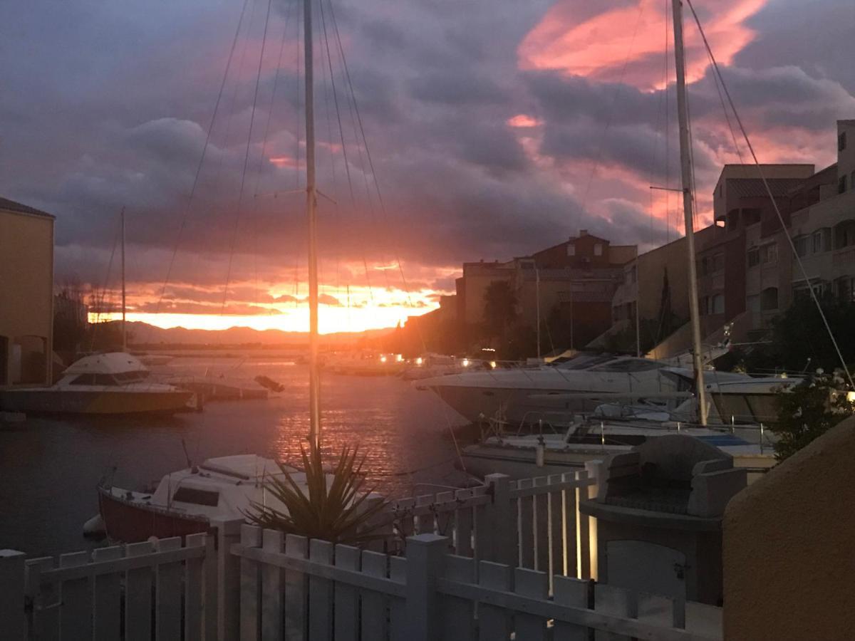 Ferienwohnung Marina Les Pieds Dans L Eau Le Barcarès Exterior foto